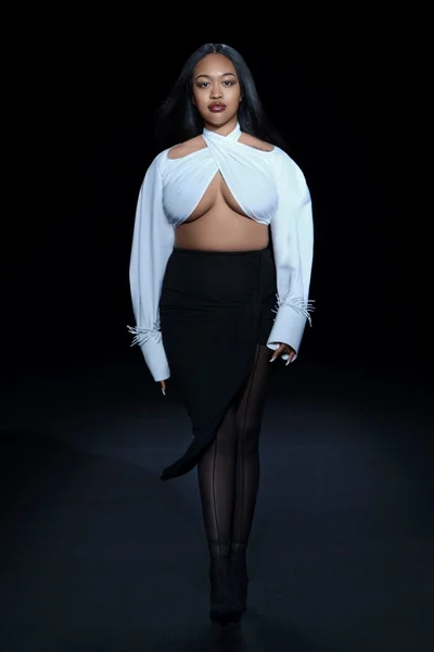 Look 12